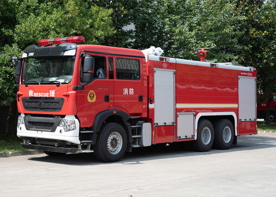 Sinotruk HOWO 12000L Промышленный спасательный пожарный грузовик с насосом и монитором Специализированное транспортное средство Цена Китайская фабрика