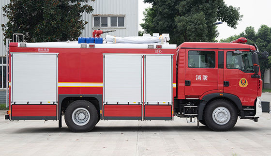 Двойная пожарная машина топливозаправщика воды кабины HOWO 19400Kgs 8000L строки