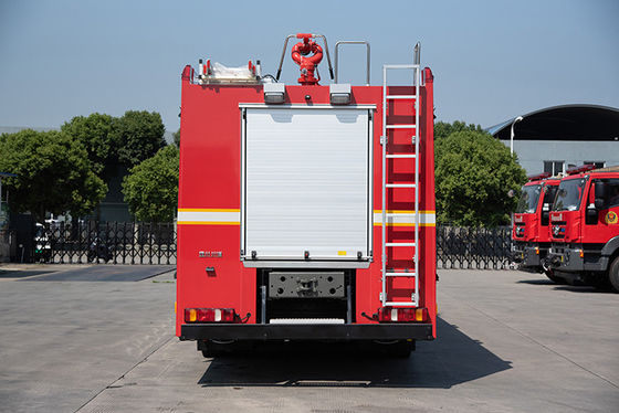 Пожарная машина Sinotruk HOWO промышленная с 4750 галлонами воды