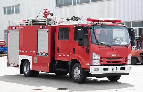 пожарная машина топливозаправщика воды 800Gallons ISUZU небольшая с двойной кабиной строки