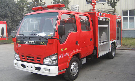 Пожарная машина ISUZU небольшая с 2000 литрами жидкостного танка и двойной кабиной строки